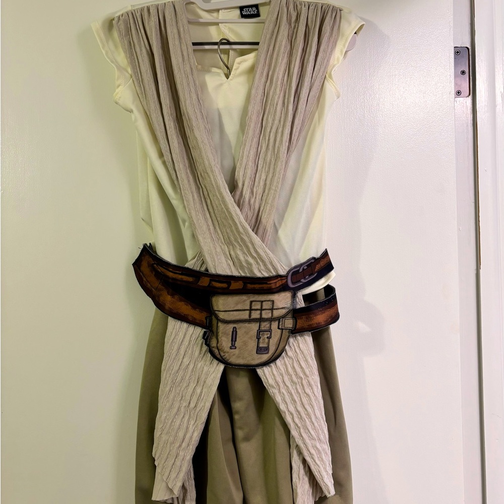 STAR WARS REY costume!  Child Large